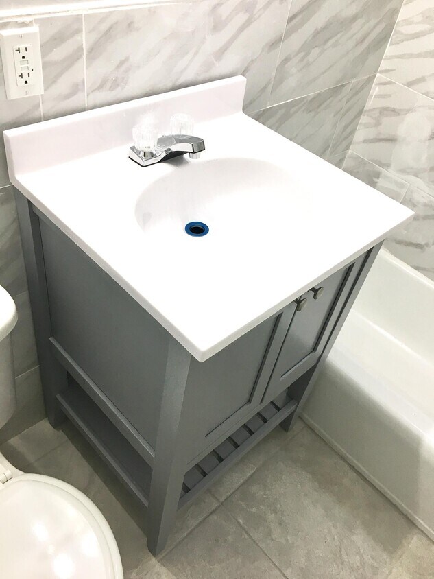 44 Hawthorne Ave Unit R1, Newburgh, NY 12550 44 Hawthorne Ave