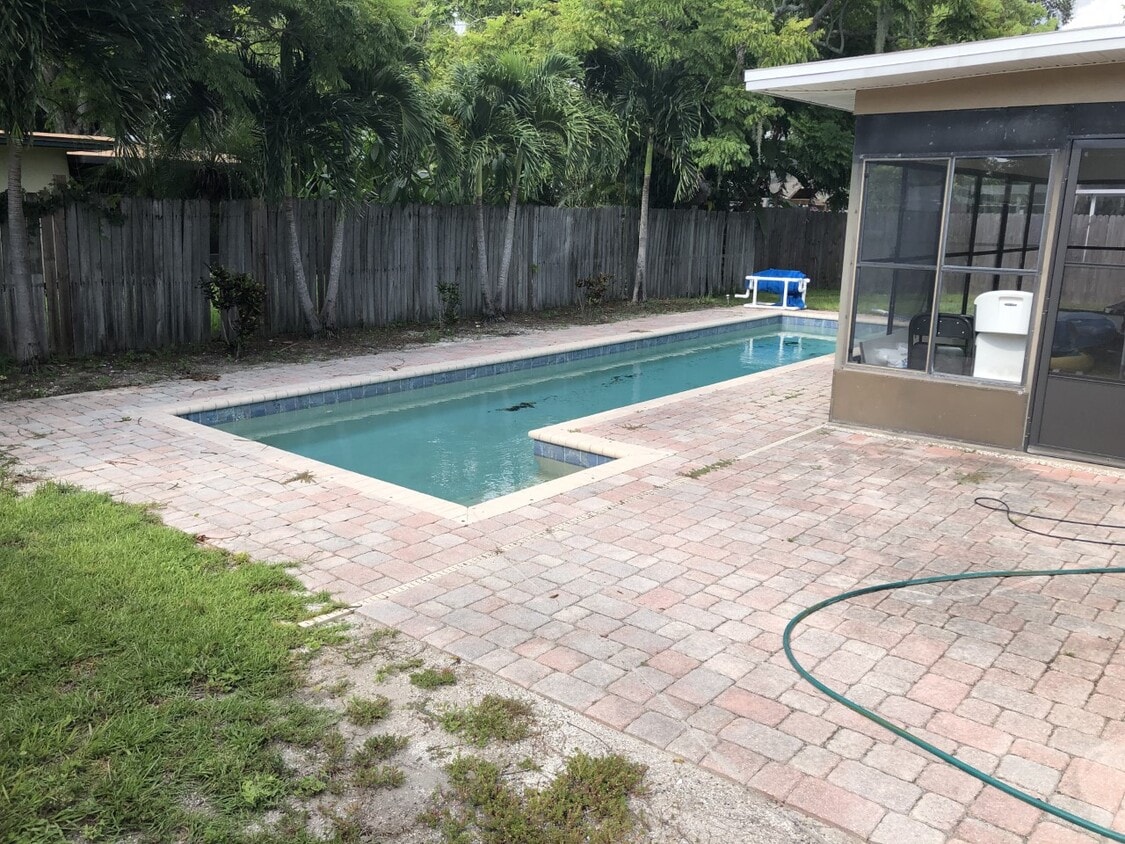 Primary Photo - 3108 Thomas Rd