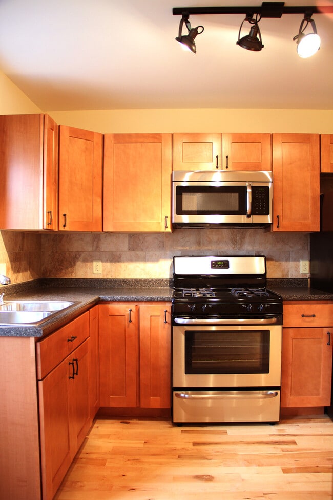 Photo - 53 St Mary's St Apartment