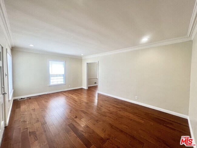 Foto del edificio - 149 S Gramercy Pl