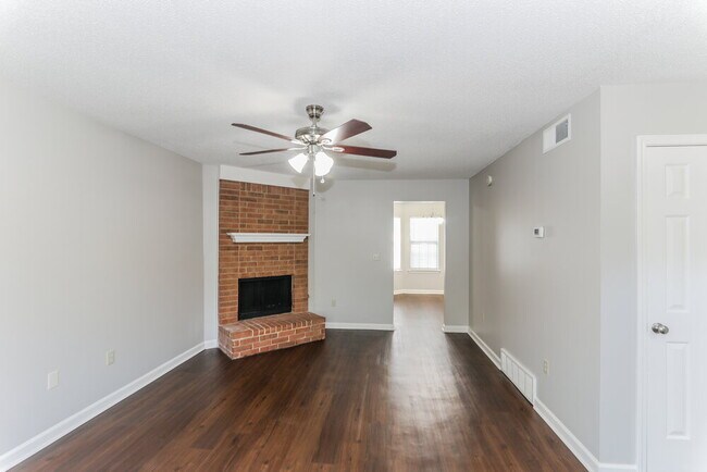 Building Photo - 6863 Delta Newberry Cove