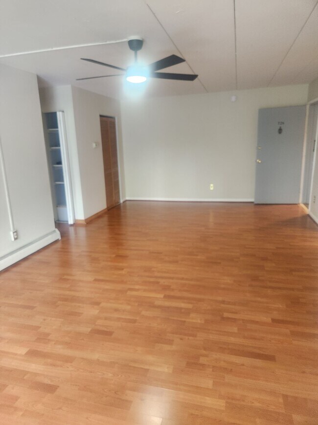 Foto del edificio - 1575 W Street Rd