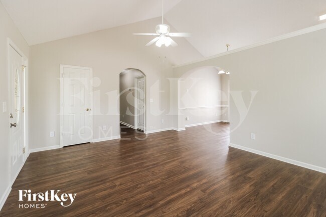 Foto del edificio - 422 Twin Valley Dr