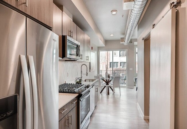 Building Photo - Tennyson44