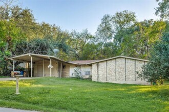 Building Photo - 607 Thrush Ave