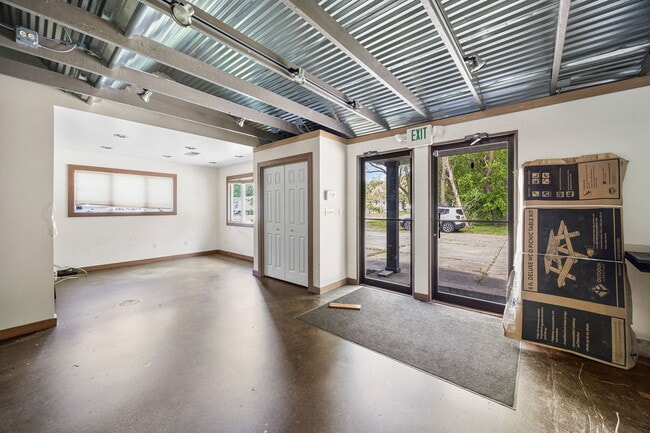 Foto del edificio - 2406 Schumacher Dr
