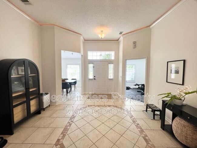 Building Photo - 12335 Vine Maple Way