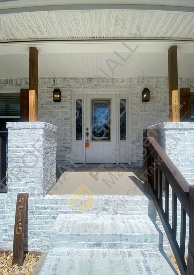 Building Photo - IMPROVED PRICE!! Beautiful 3 Bed, 2 Bath H...