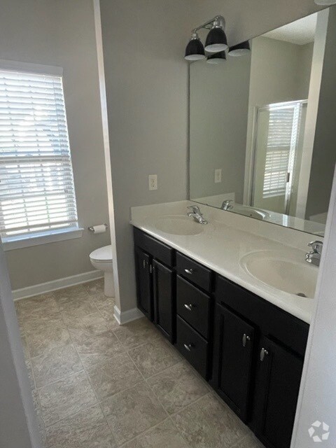 Building Photo - 14525 Crociani Dr