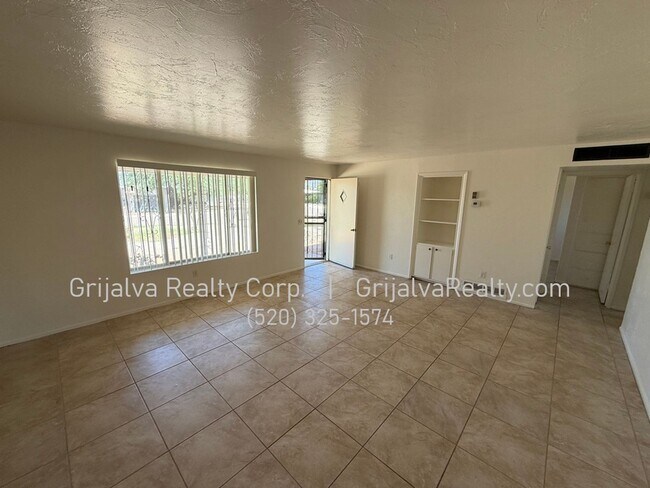 Foto del edificio - 4502 E 26th St