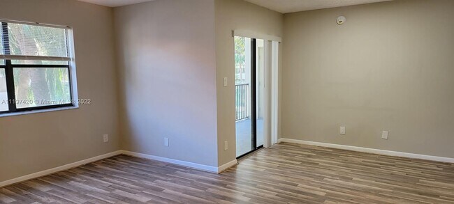 Foto del edificio - 540 S Park Rd
