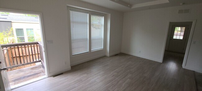 Building Photo - Single story home minutes from Graton and ...