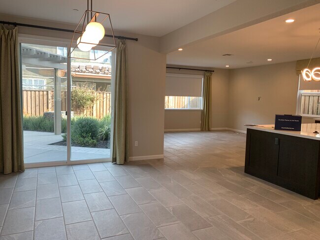 Building Photo - 782 Stickney Way