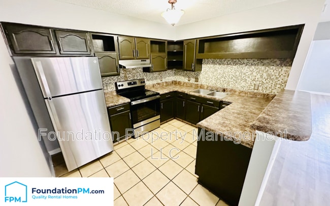 Building Photo - 8259 Cedar Chest Dr