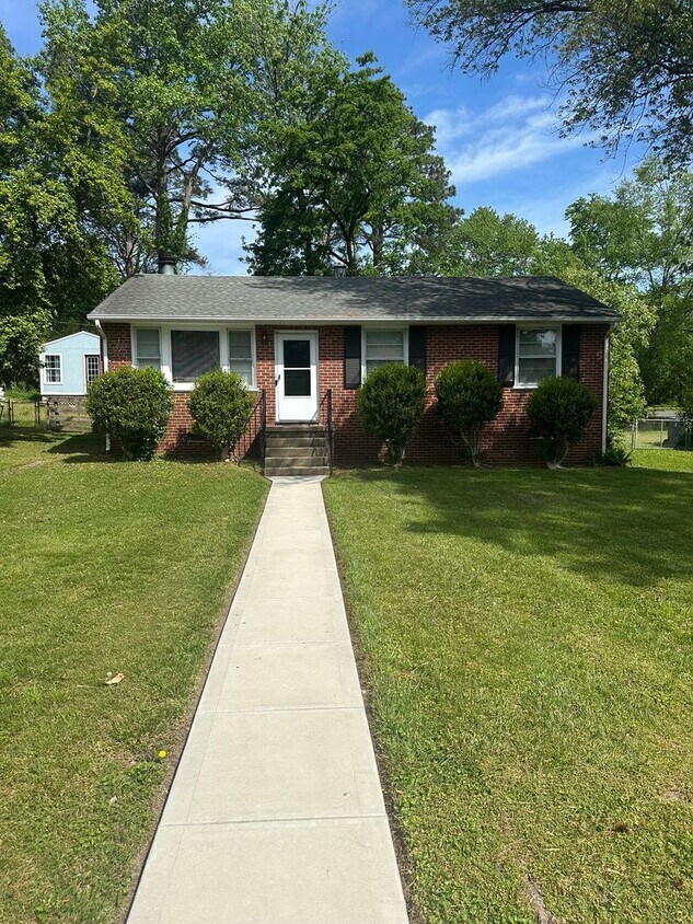 Primary Photo - 3 bed/1bath