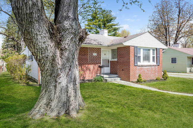 Foto del edificio - 3 bed 2 bath in Noblesville with fenced in...