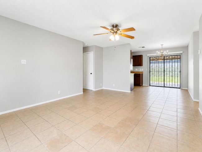 Building Photo - 4948 Champlain Dr