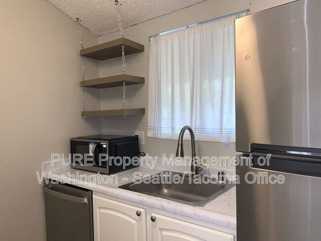 Building Photo - 3430 I St NE