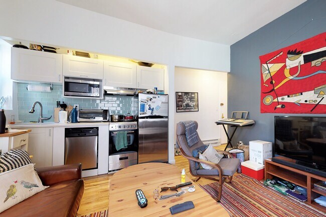 Foto del edificio - 310-312 W 4th St