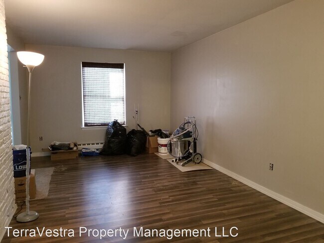 Building Photo - 3 br, 1 bath House - 1 Thistleton Rd