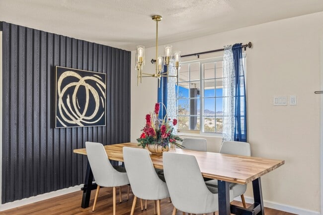 Foto del edificio - 1284 Mac Rae Rd