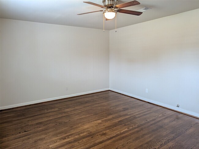 Building Photo - 6709 Cotton Dr