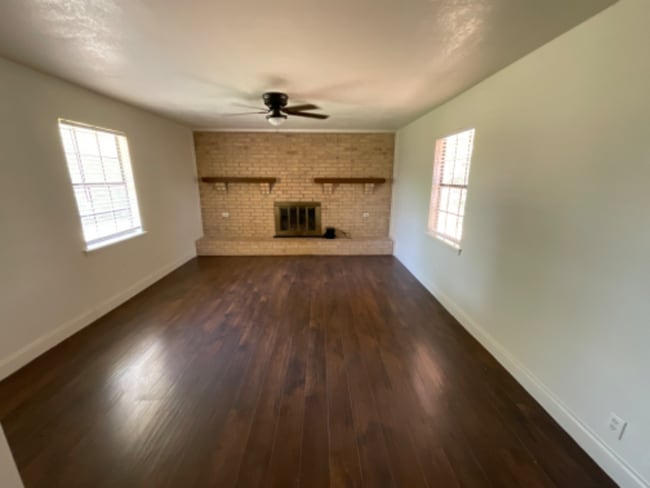 Building Photo - 5221 Kingston Dr