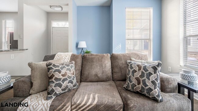 Foto del edificio - 261 Veterans Pkwy