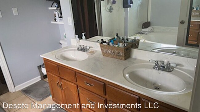 Foto del edificio - 3 br, 2 bath House - 4610 Royal Place
