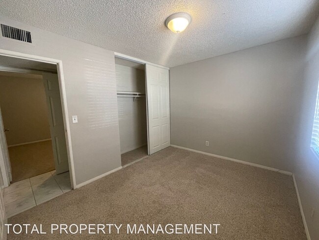 Foto del edificio - 3 br, 1 bath House - 5038 Ada Dr.