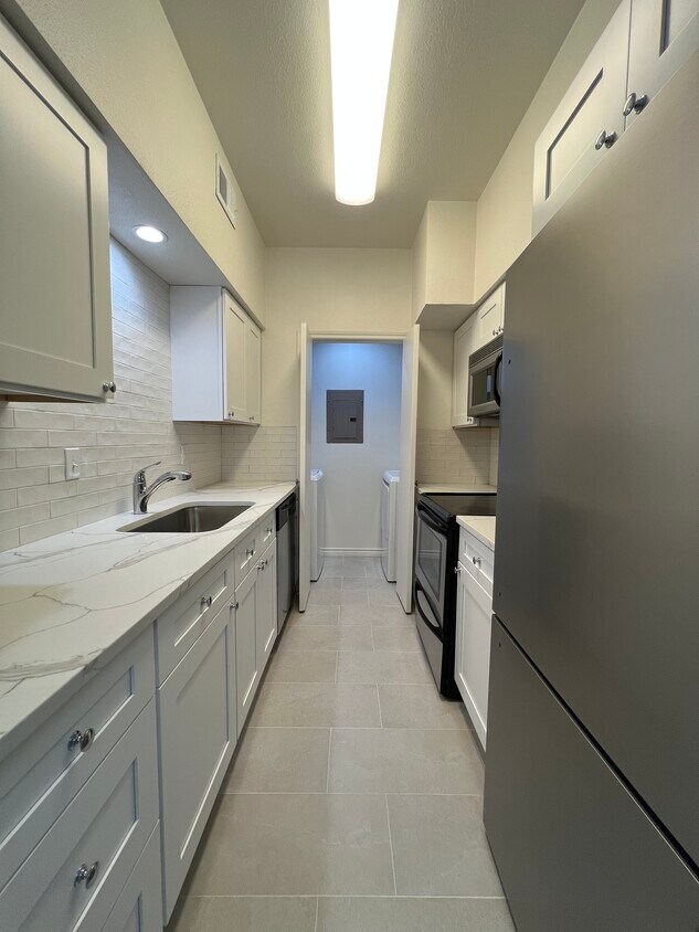 Foto principal - Campbell Green Park Condo