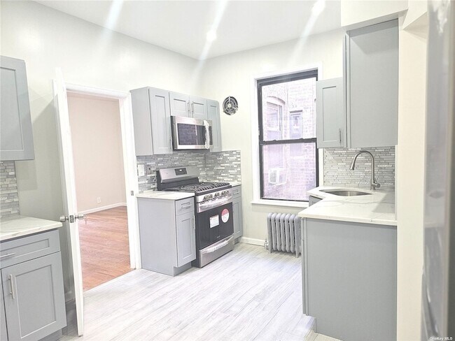 Building Photo - 485 Rogers Avenue