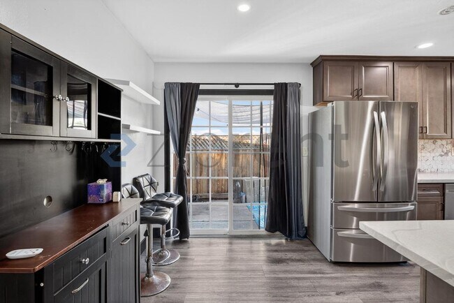 Foto del edificio - 69 Connoley Cir