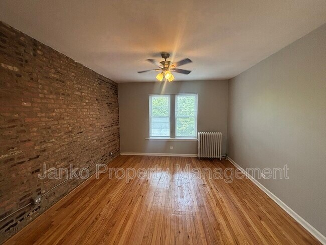 Building Photo - 1465 E 68th St