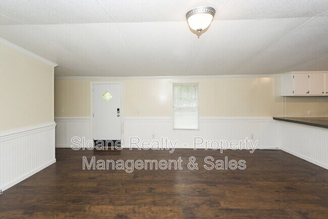 Building Photo - 235 Sedgewick Rd