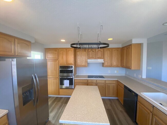 Foto del edificio - 4 Bedroom, 3 Bath North West Reno Area Home! MOVE-IN SPECIAL! $200 OFF FIRST MONTHS RENT!