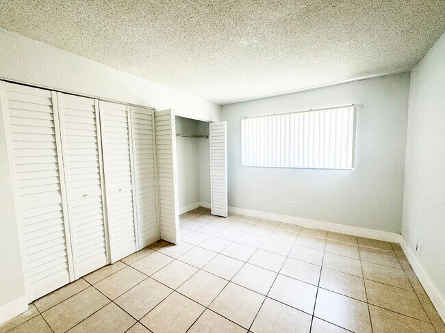 Foto del edificio - 4501 Treehouse Ln