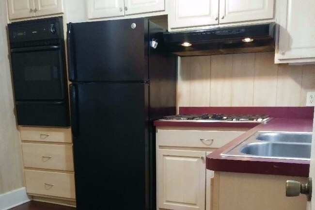 Kitchen View 1 - 1441 Lawrence St