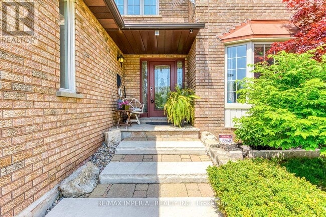 Building Photo - 1511 Greenridge Cir
