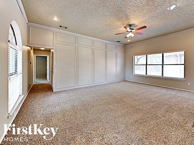 Building Photo - 936 Bluffview Dr