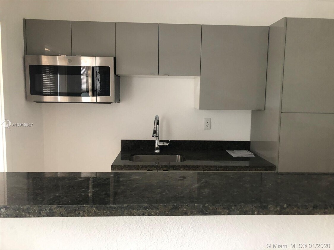 Foto principal - 5610 N Miami Ave
