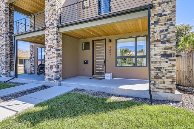 Photo - 4252 Perry St Townhome