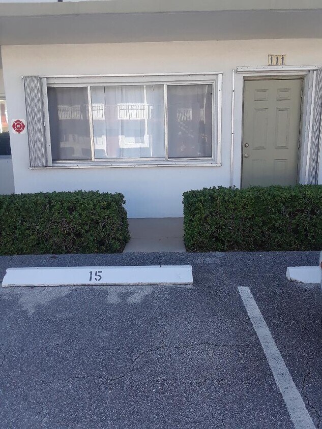 3160 Lake Osborne Drive 111 Lake Worth Be... Room for Rent in Lake