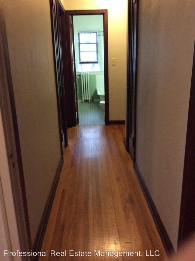 Foto del edificio - 1642 Charles Ave