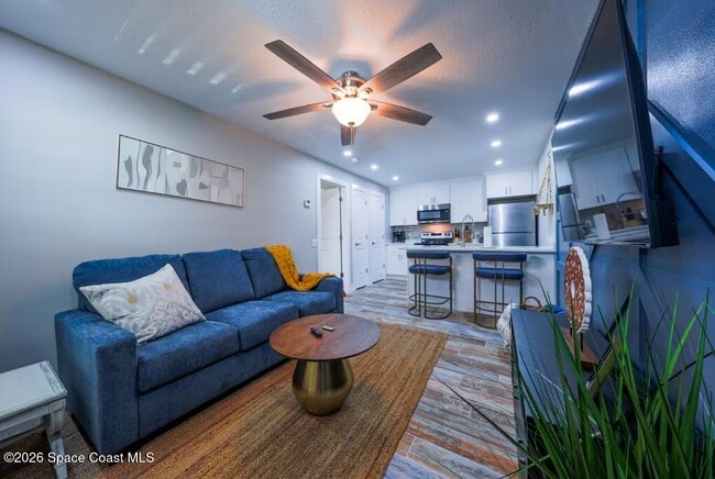 Foto del edificio - 208 Seminole Ave W