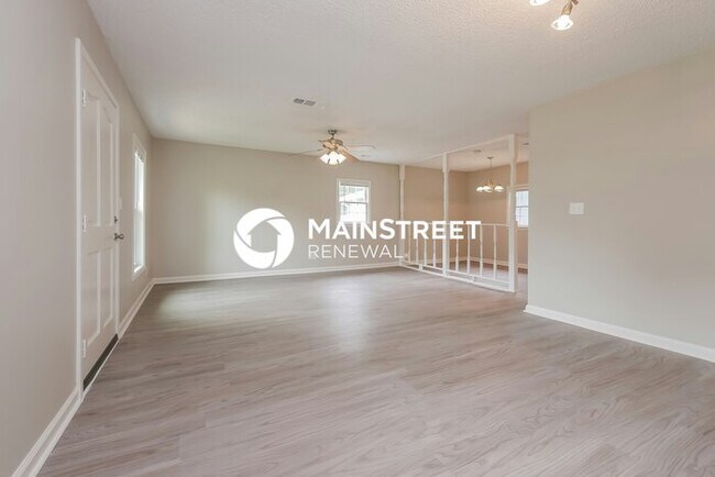 Foto del edificio - 3 Bedroom Pet-Friendly Home in Jonesboro, ...