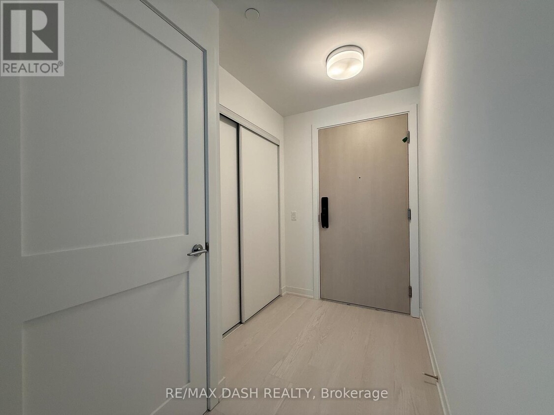 Primary Photo - 1-401 Hillsdale Ave W