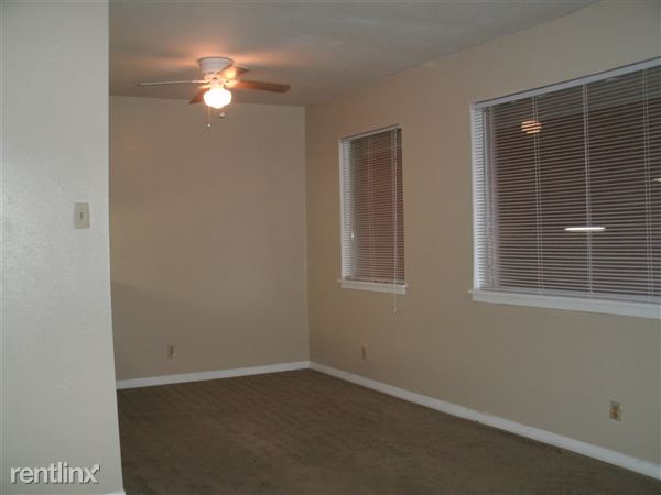 Building Photo - 825 E Ailsie Ave