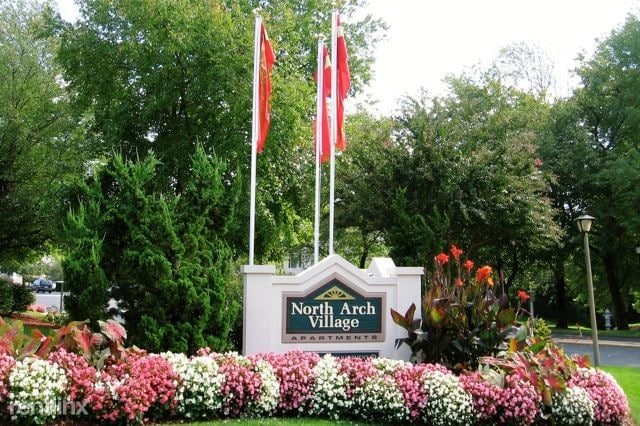 Building Photo - 9111 N Arch Village Ct