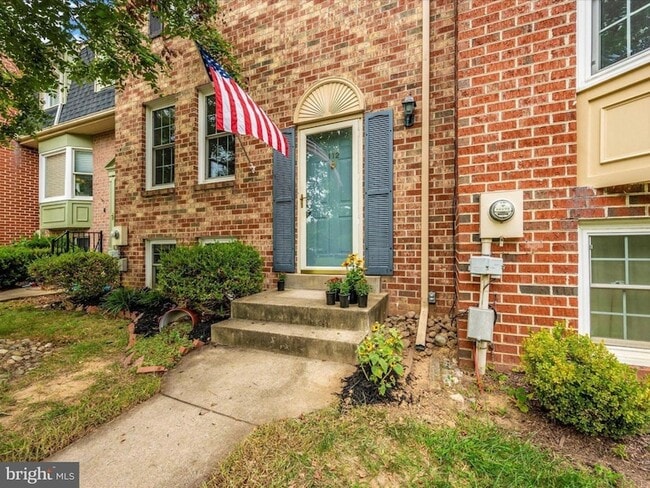 Building Photo - 112 Bracken Ct